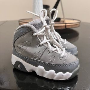 Jordan 9 Cool Grey 4C